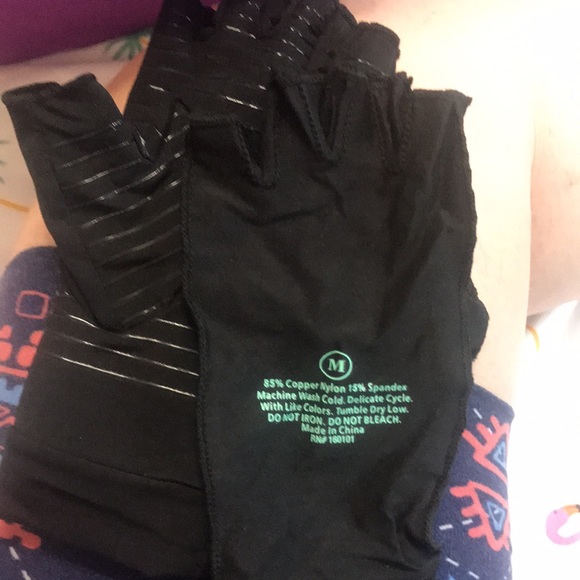 Copper compression gloves - Picture 2 of 4